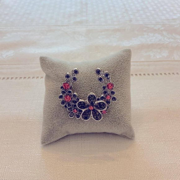 Crescent Floral Silver Tone Brooch Jewelry - Crescent Floral Silver Tone Brooch